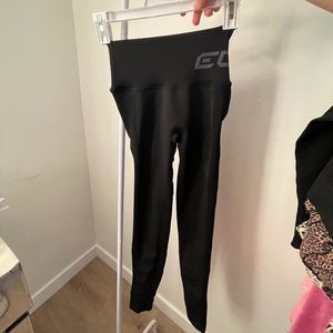 ECHT Arise Scrunch Leggings